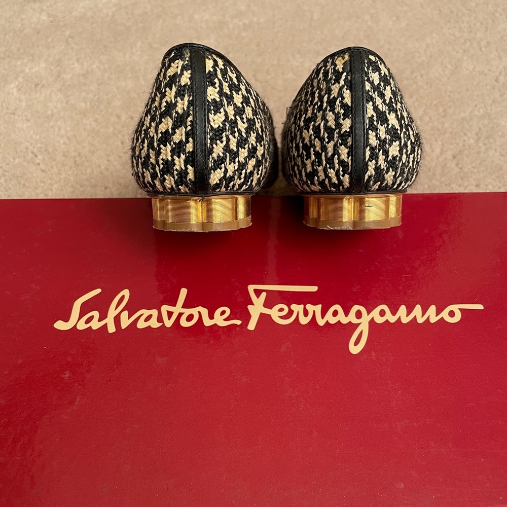 Salvatore Ferragamo Women's Sarno Bow Loafer Size 6B - Picture 9 of 9